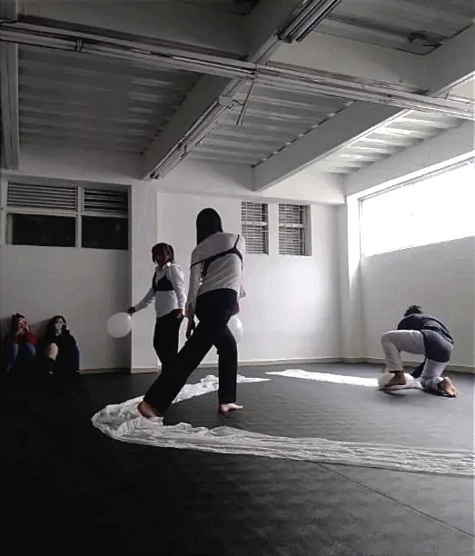Artistas durante un ensayo de DanZona